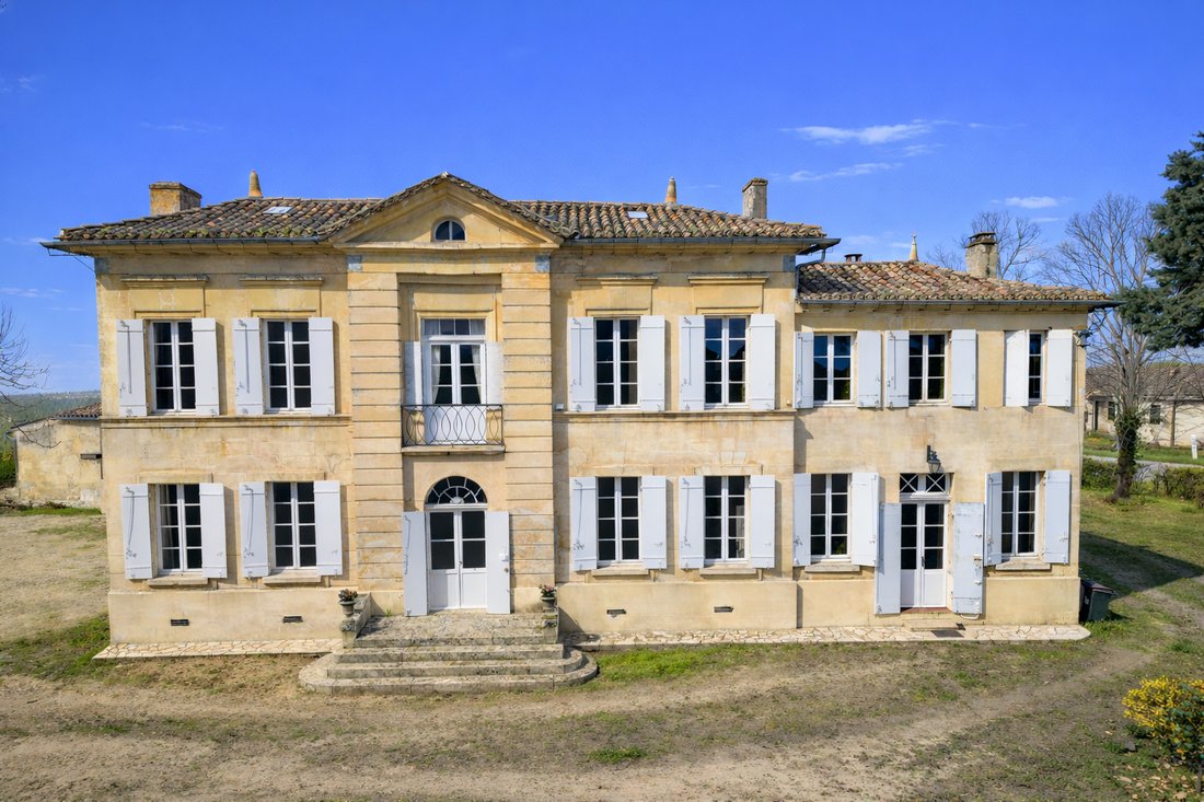 Villa in Saint-Émilion, Nouvelle-Aquitaine, France 3 - 17486295