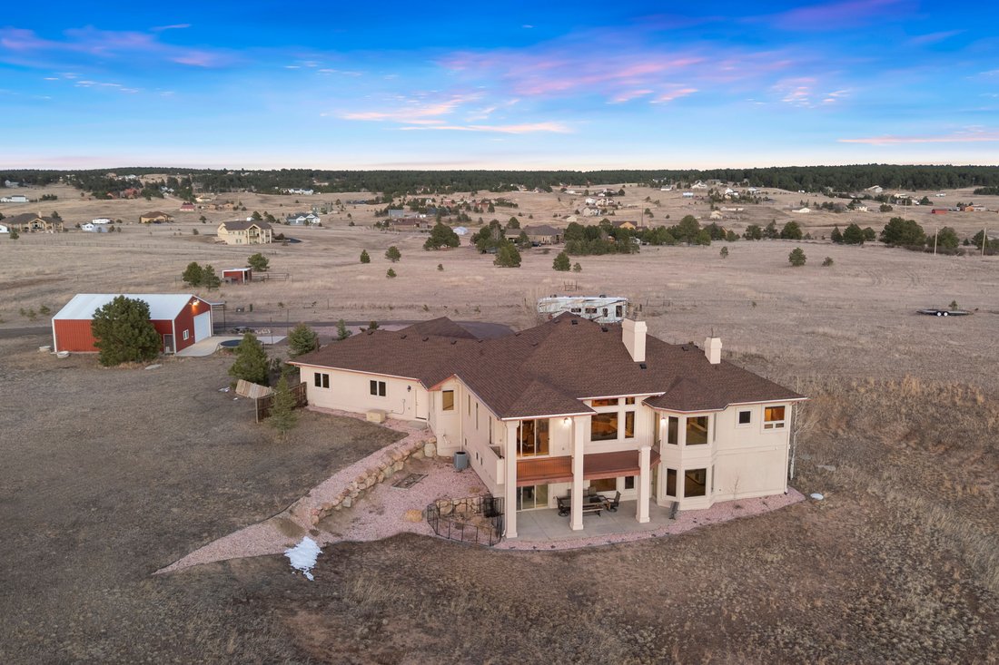 House in Colorado Springs, Colorado, United States 3 - 17482892