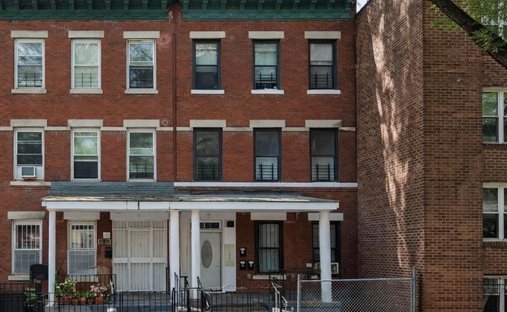House in New York, New York, United States 1