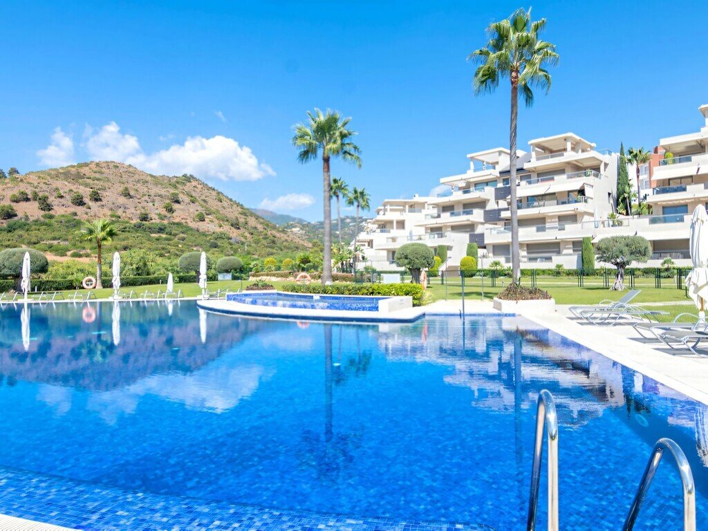 Apartment in Benahavis, Andalusia, Spain 2 - 17485353