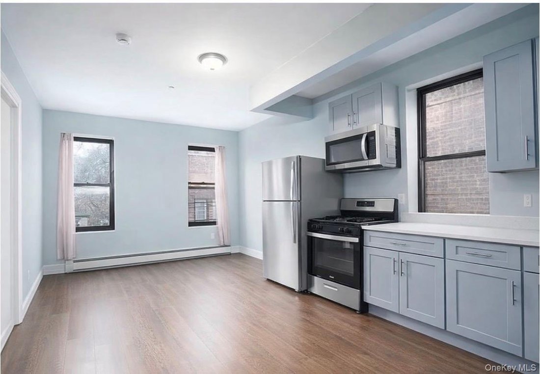 House in New York, New York, United States 3 - 17484531