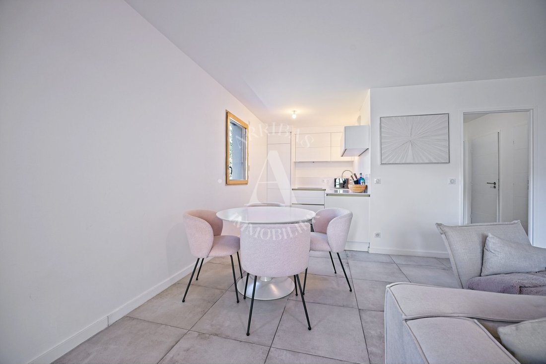 Apartment in Prévessin-Moëns, Auvergne-Rhône-Alpes, France 2 - 17489322