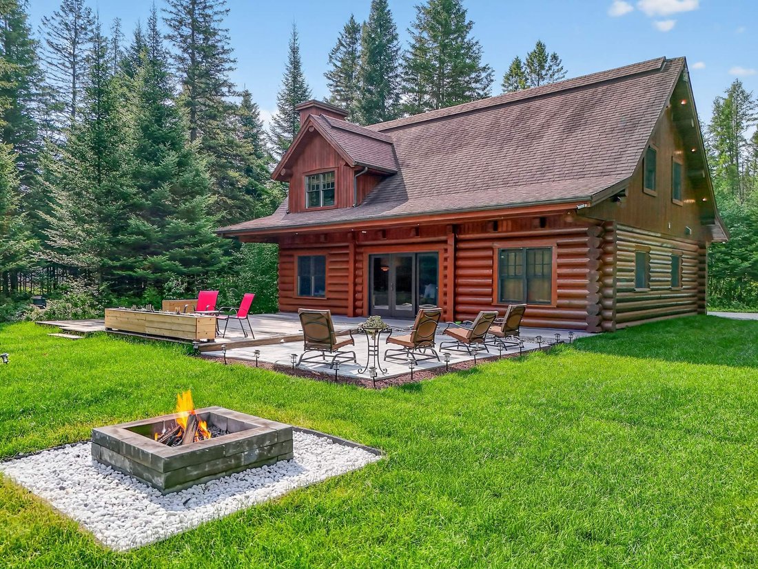 House in Mont-Tremblant, Quebec, Canada 1 - 17488235