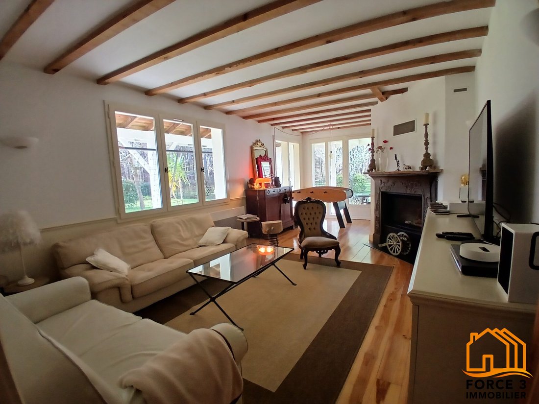 House in Saint-Julien-en-Born, Nouvelle-Aquitaine, France 5 - 17298547