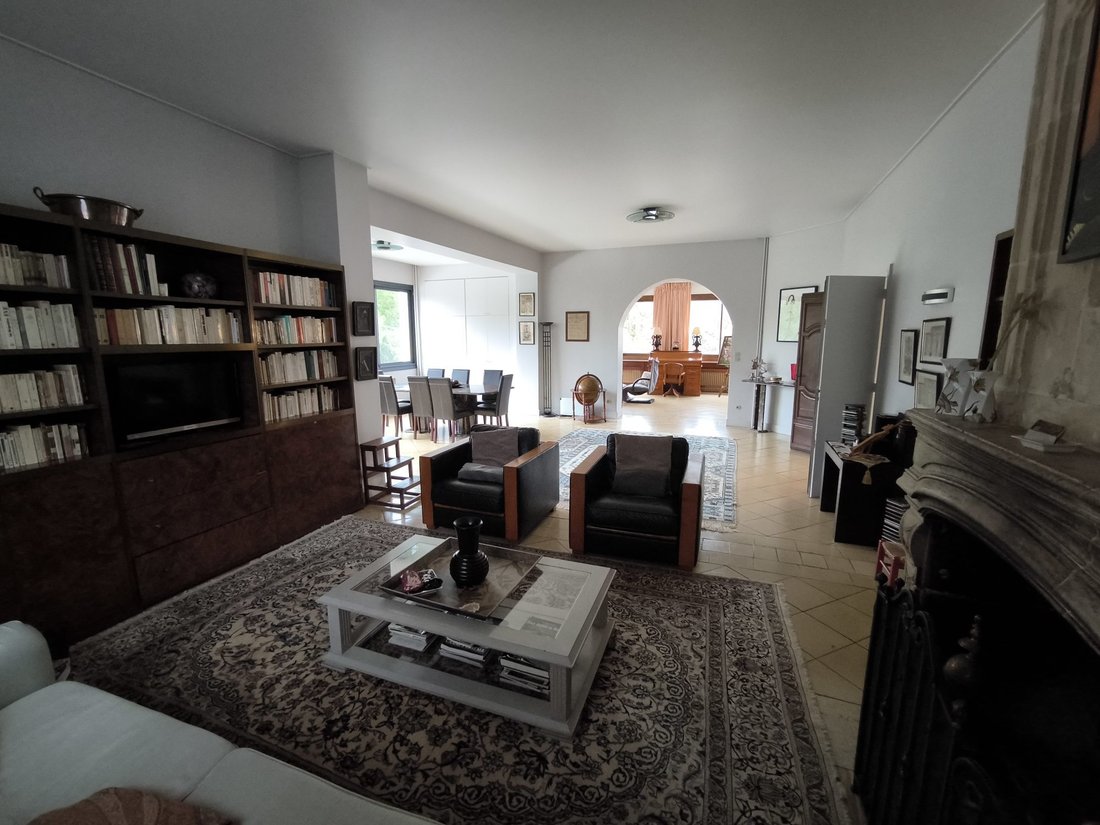 Villa in Centre, Chateau-Thierry, France 3 - 17489384
