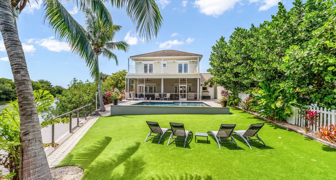 House in Grand Harbour, George Town, Cayman Islands 1 - 17488261
