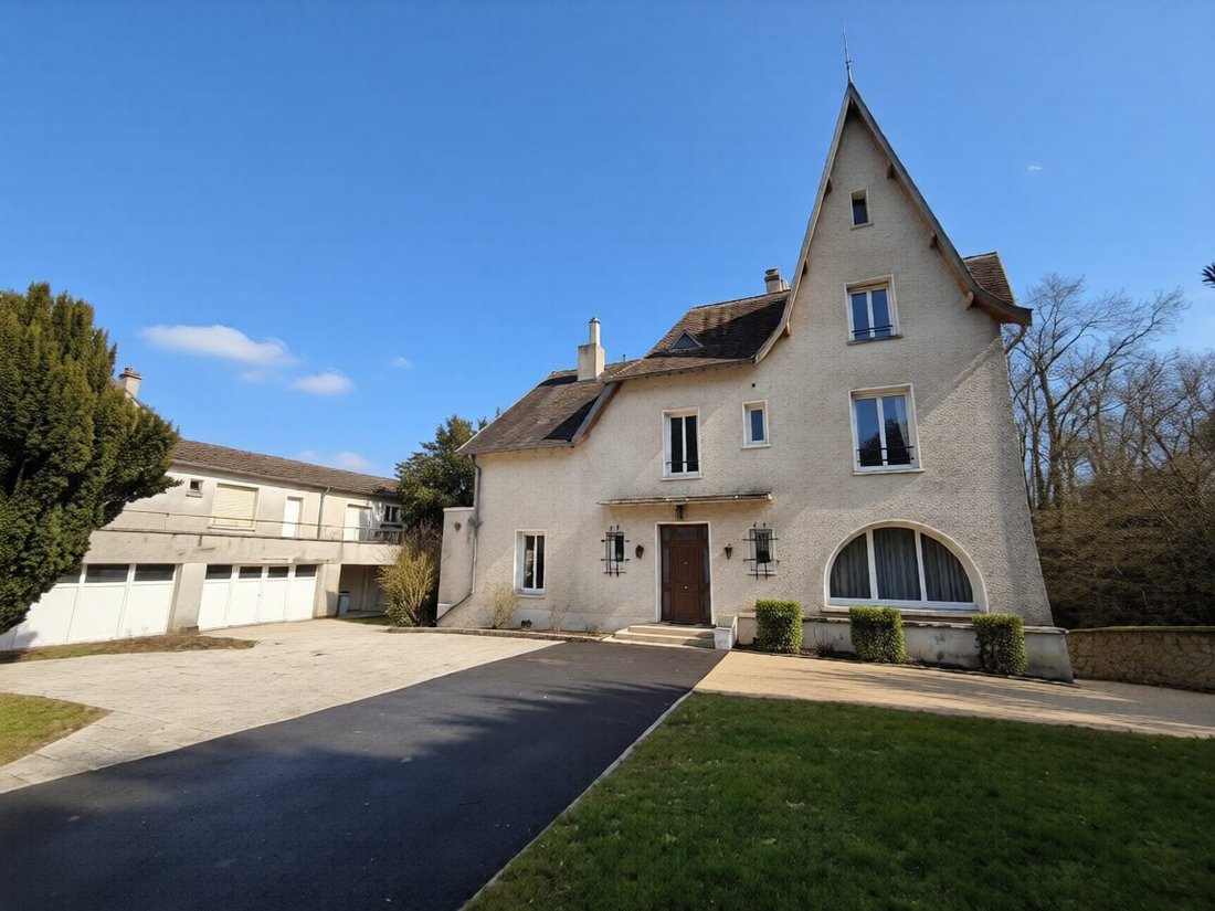 Villa in Centre, Chateau-Thierry, France 2 - 17489384