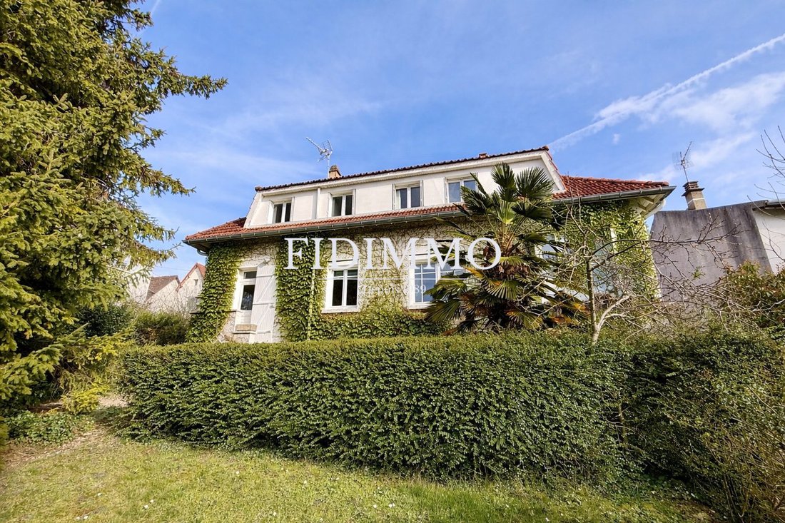 House in Chennevieres-sur-Marne, Ile-de-France, France 1 - 16315000
