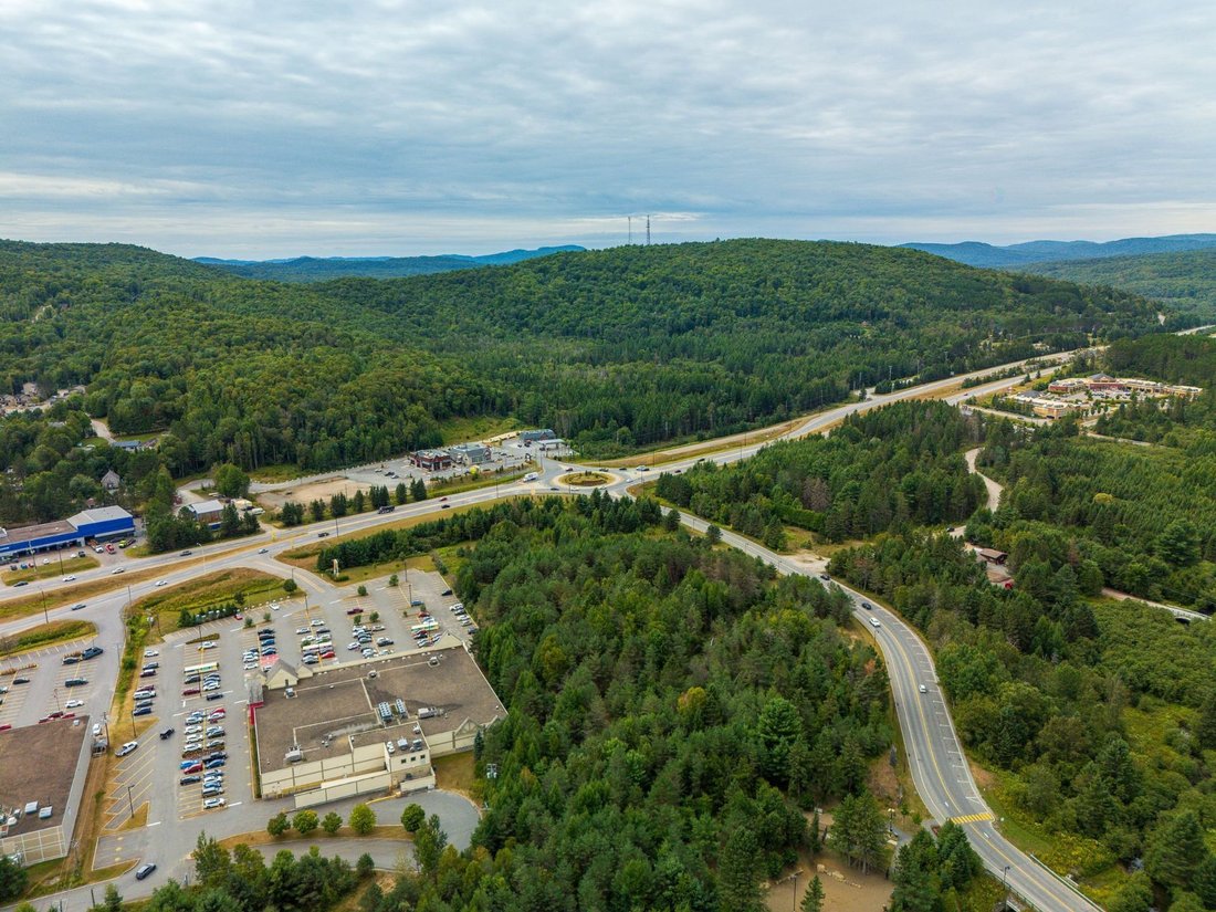 Land in Mont-Tremblant, Quebec, Canada 5 - 17488237