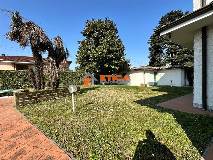 Villa in Rivolta d'Adda, Lombardy, Italy 5 - 17484623