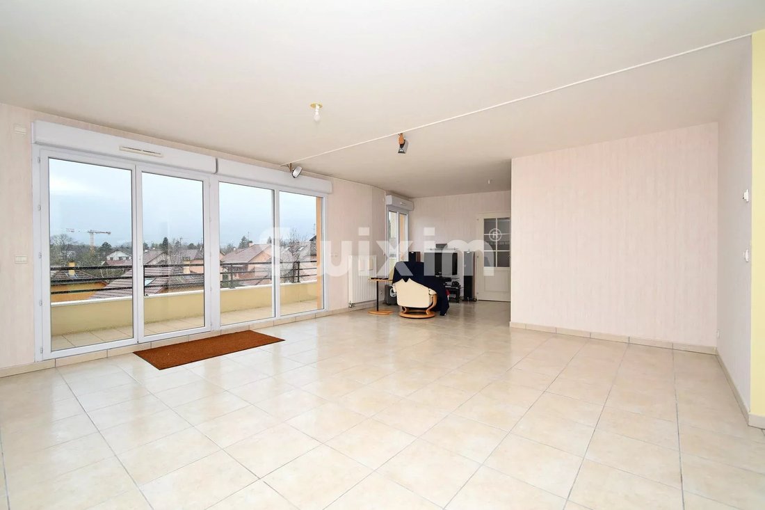 Apartment in Ouest, Saint-Genis-Pouilly, France 2 - 17488503