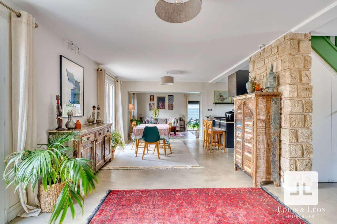 House in Anse, Auvergne-Rhône-Alpes, France 1 - 17488230