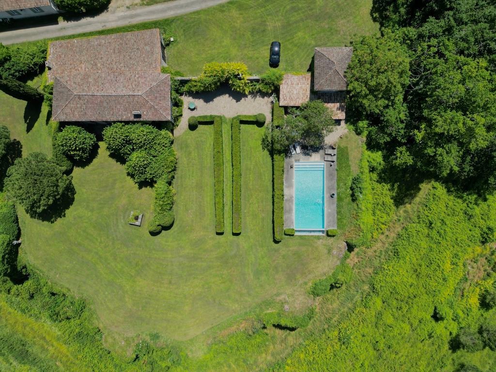 House in Gensac, Nouvelle-Aquitaine, France 1 - 17488486