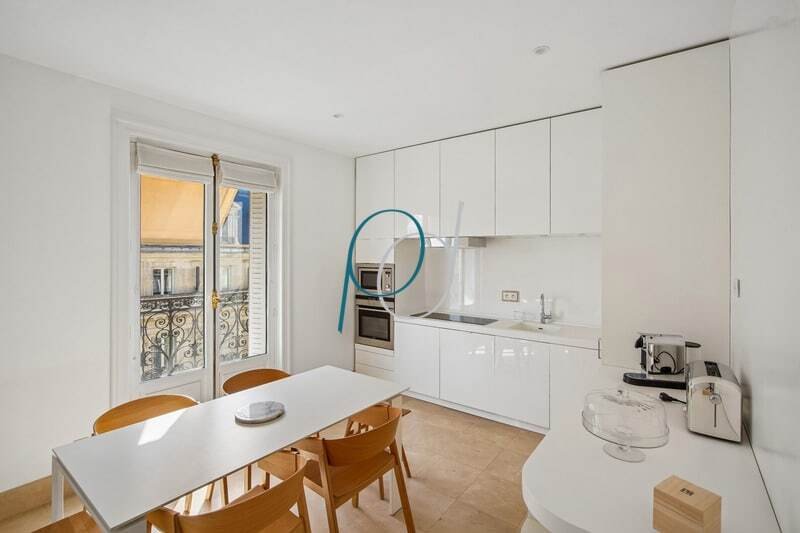 Apartment in Palais Royal, Paris 1er Arrondissement, Paris 3 - 17486958