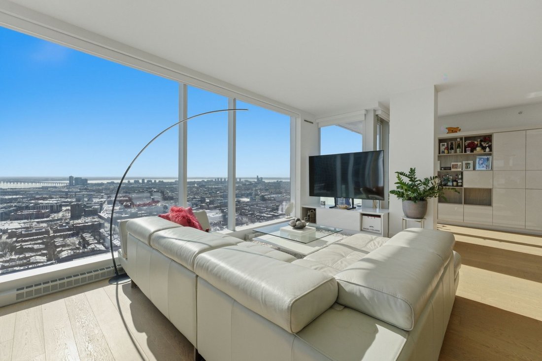 Condo in Montréal, Quebec, Canada 3 - 17488259