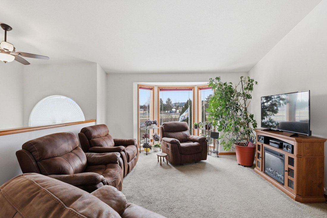 House in Nine Mile Falls, Washington, United States 4 - 17489603