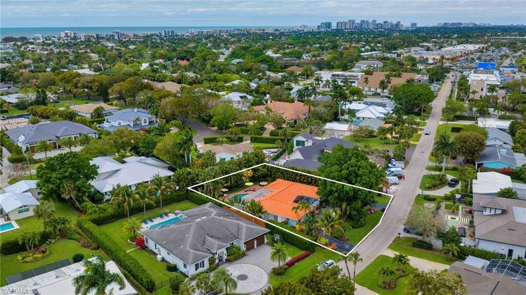 House in Naples, Florida, United States 3 - 17489132