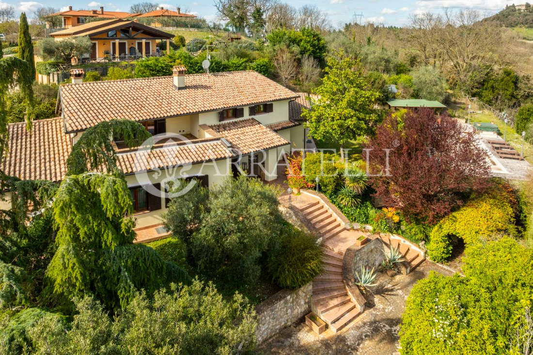 Villa in Todi, Umbria, Italy 2 - 17485696