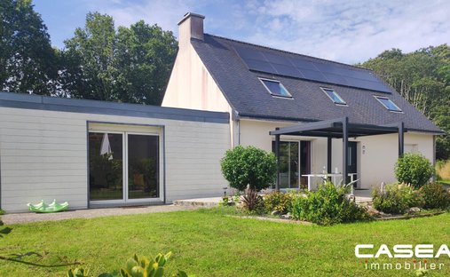House in Fouesnant, Brittany, France 1