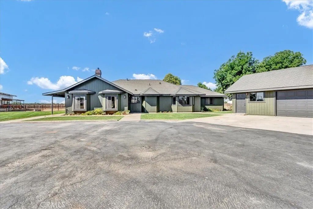 House in Visalia, California, United States 1 - 17487575