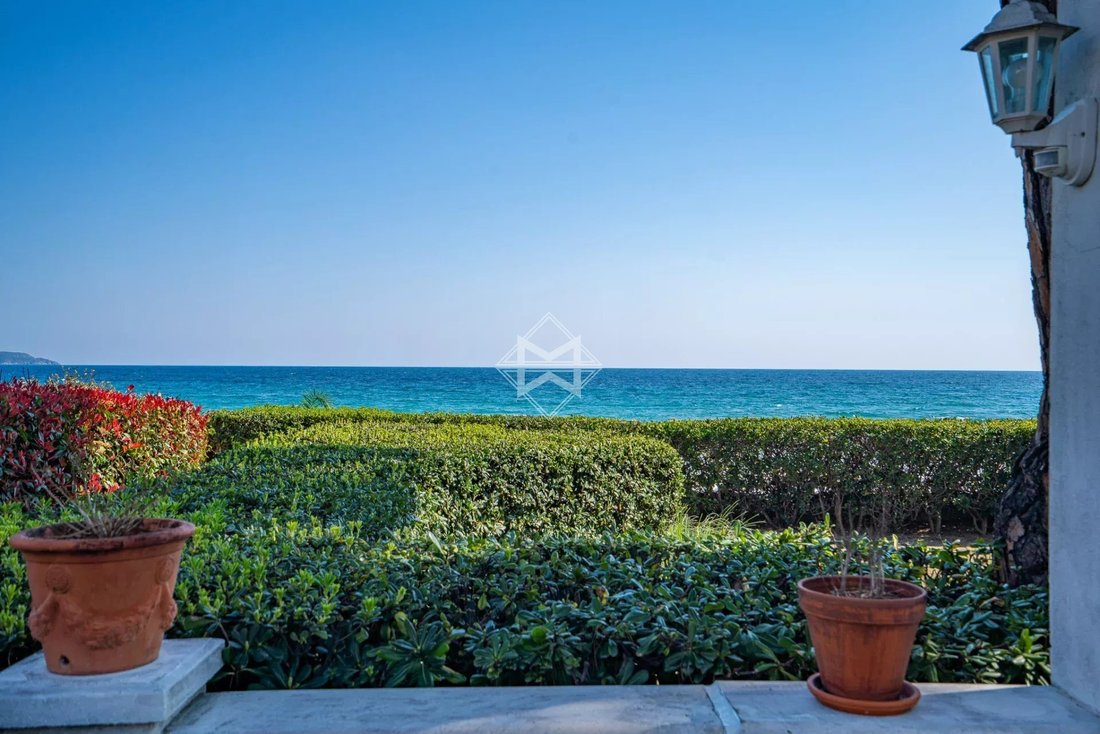 Apartment in Nord, Cavalaire-sur-Mer, France 1 - 17488424