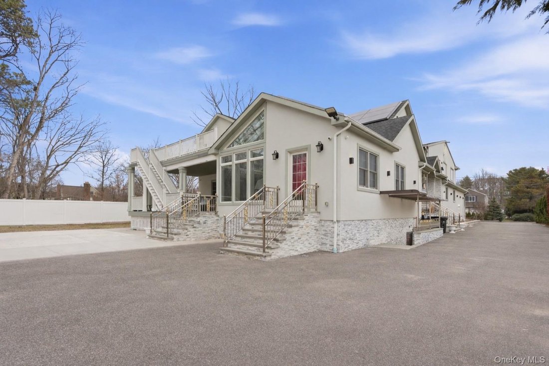 House in Huntington Station, New York, United States 3 - 17484628
