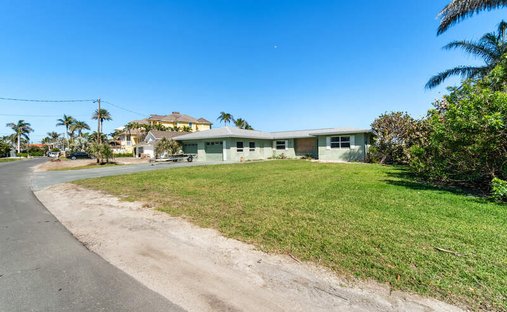 Land in Bonita Springs, Florida, United States 1
