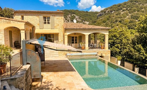 House in Goudargues, Occitania, France 1