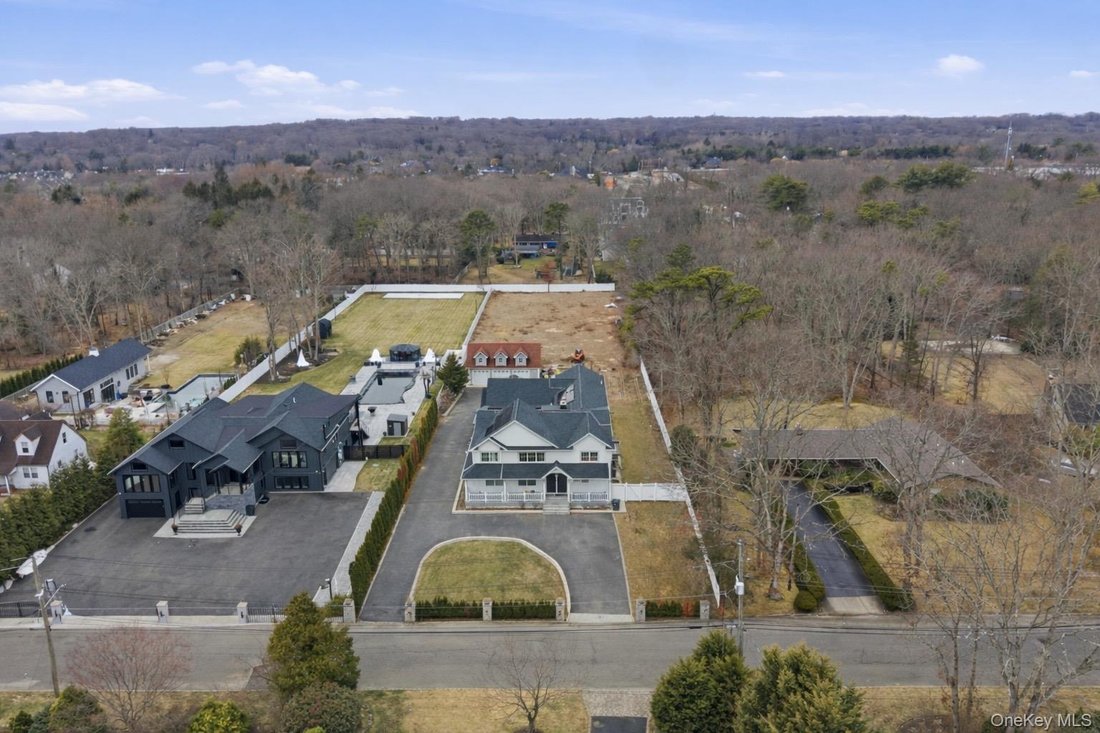 House in Huntington Station, New York, United States 5 - 17484628