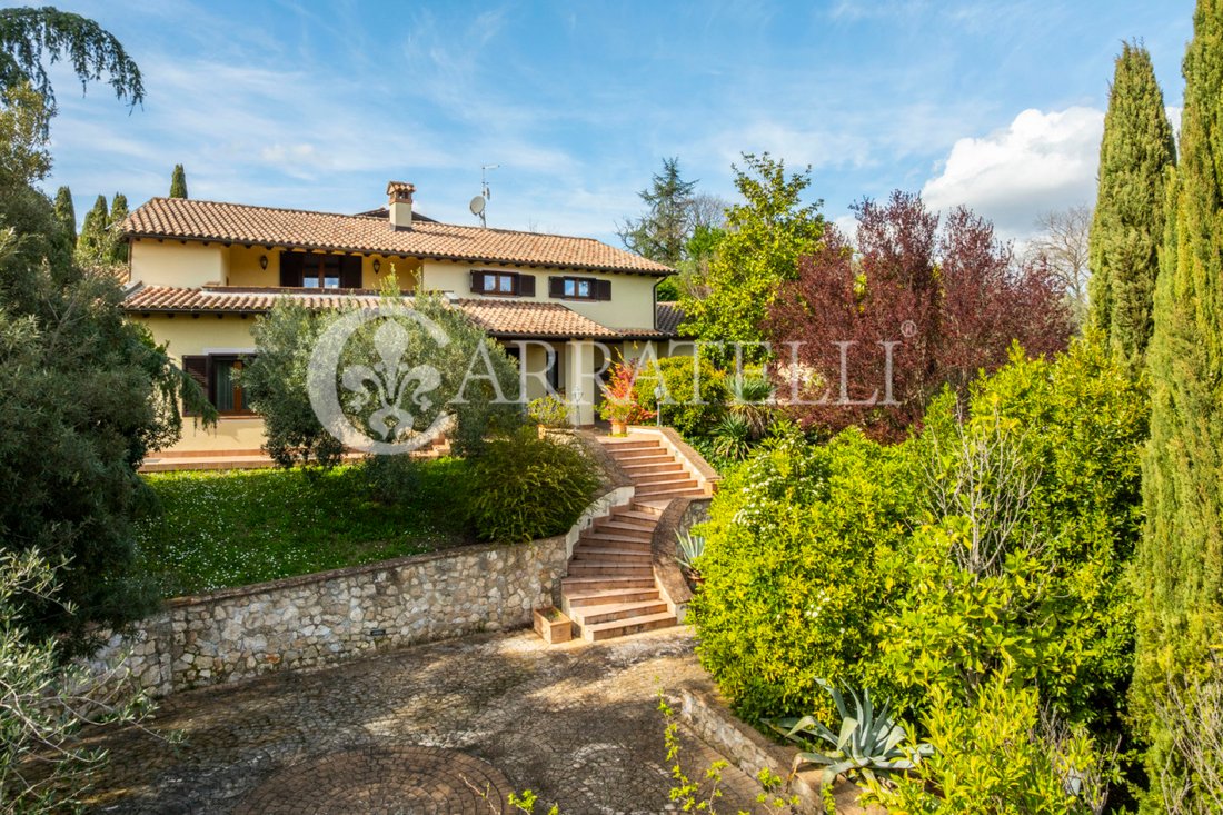 Villa in Todi, Umbria, Italy 3 - 17485696