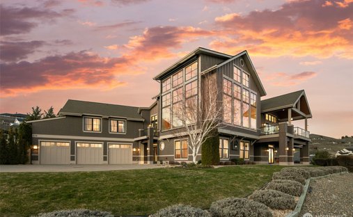 House in Chelan, Washington, United States 1