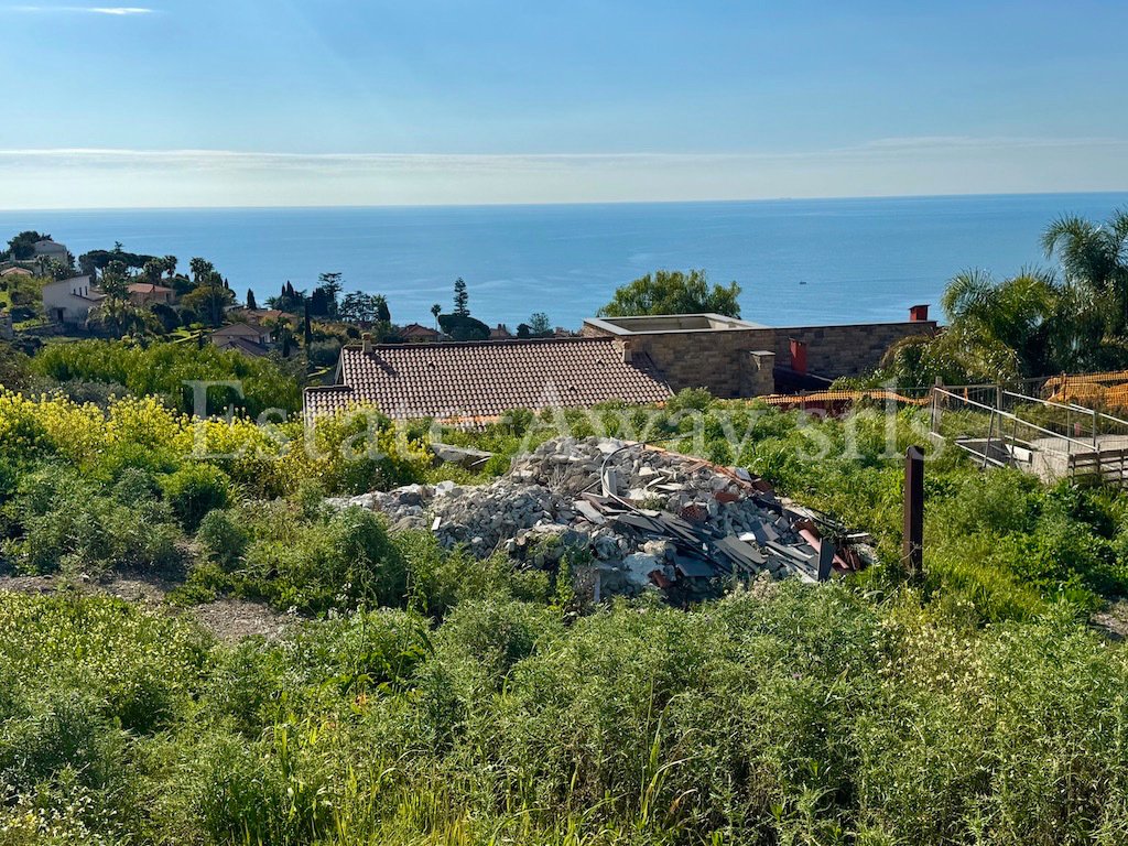 Land in Bordighera, Liguria, Italy 3 - 15734106