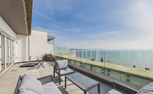 Penthouse in Saint Aubin, Saint Brélade, Jersey 1