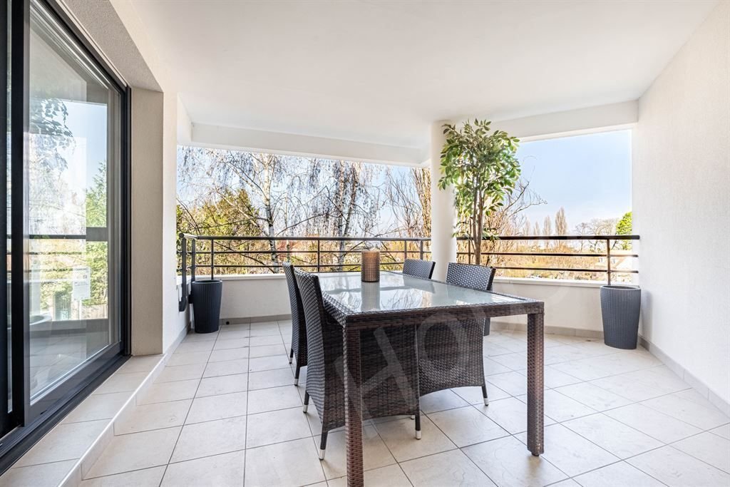 Apartment in Côte Saint Louis, Garches, France 2 - 17490833