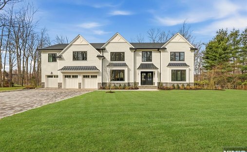 House in Montvale, New Jersey, United States 1