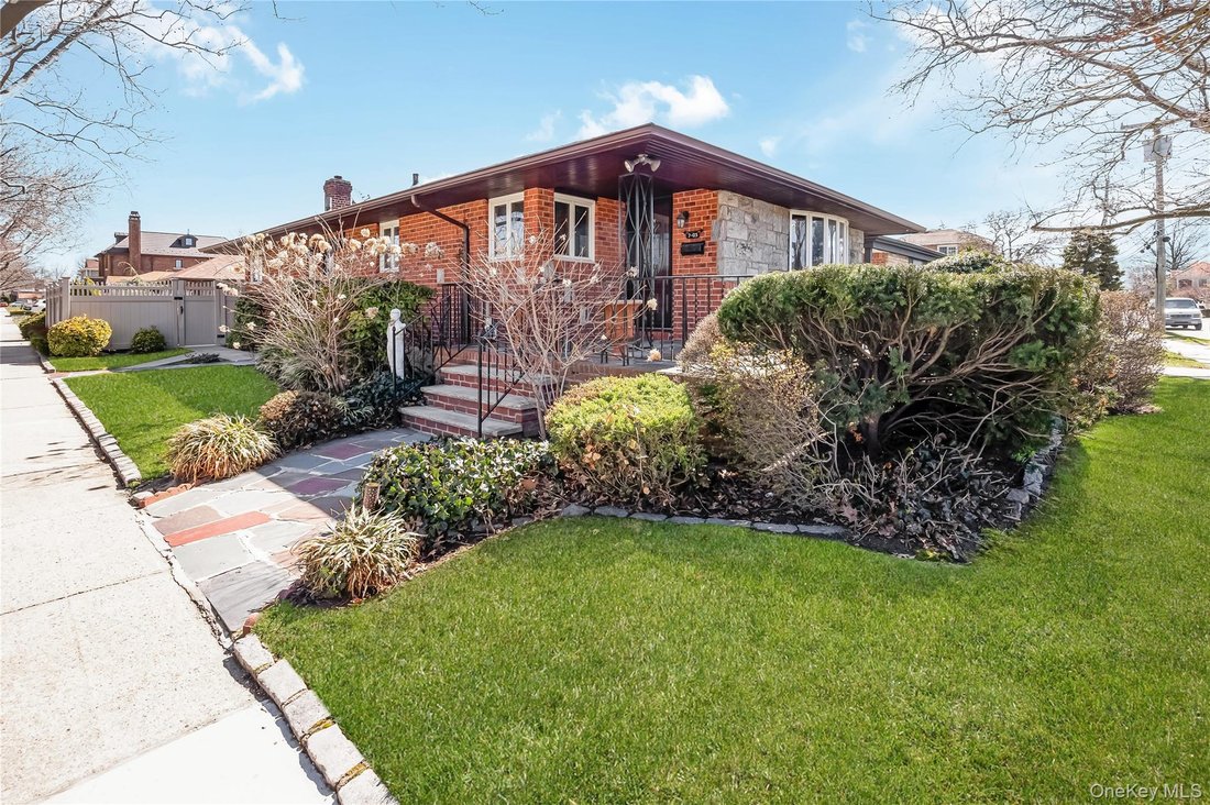 House in New York, New York, United States 4 - 17490594