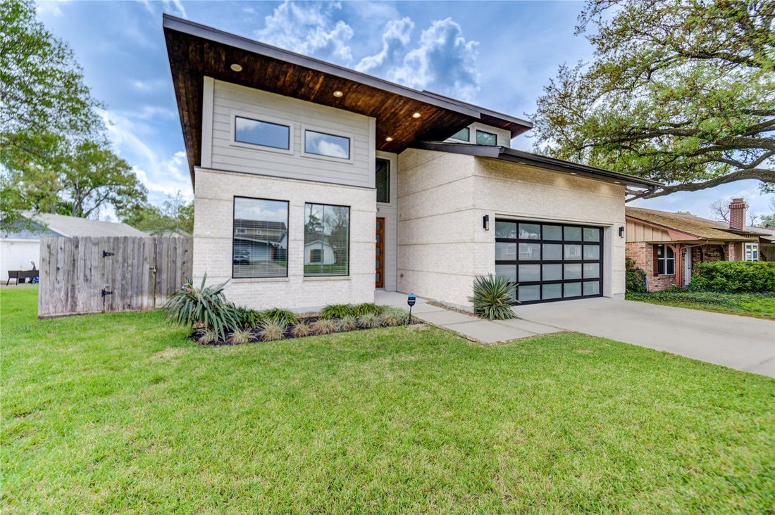 House in Houston, Texas, United States 2 - 17490944