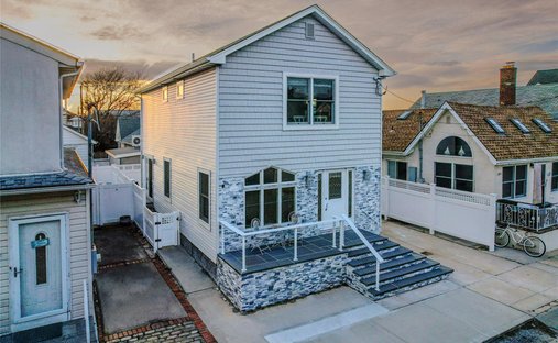 House in Point Lookout, New York, United States 1