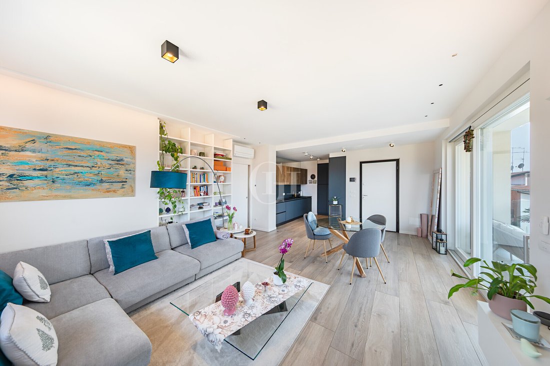 Penthouse in Rivoltella, Desenzano del Garda, Lombardy 4 - 17491011