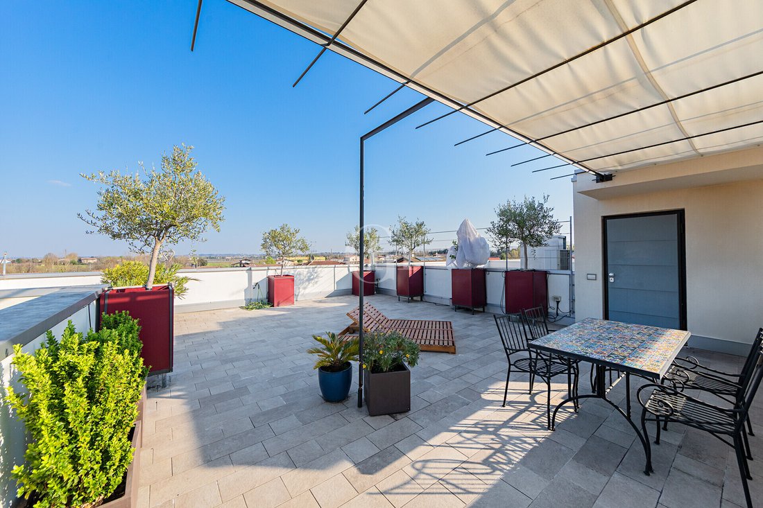 Penthouse in Rivoltella, Desenzano del Garda, Lombardy 2 - 17491011