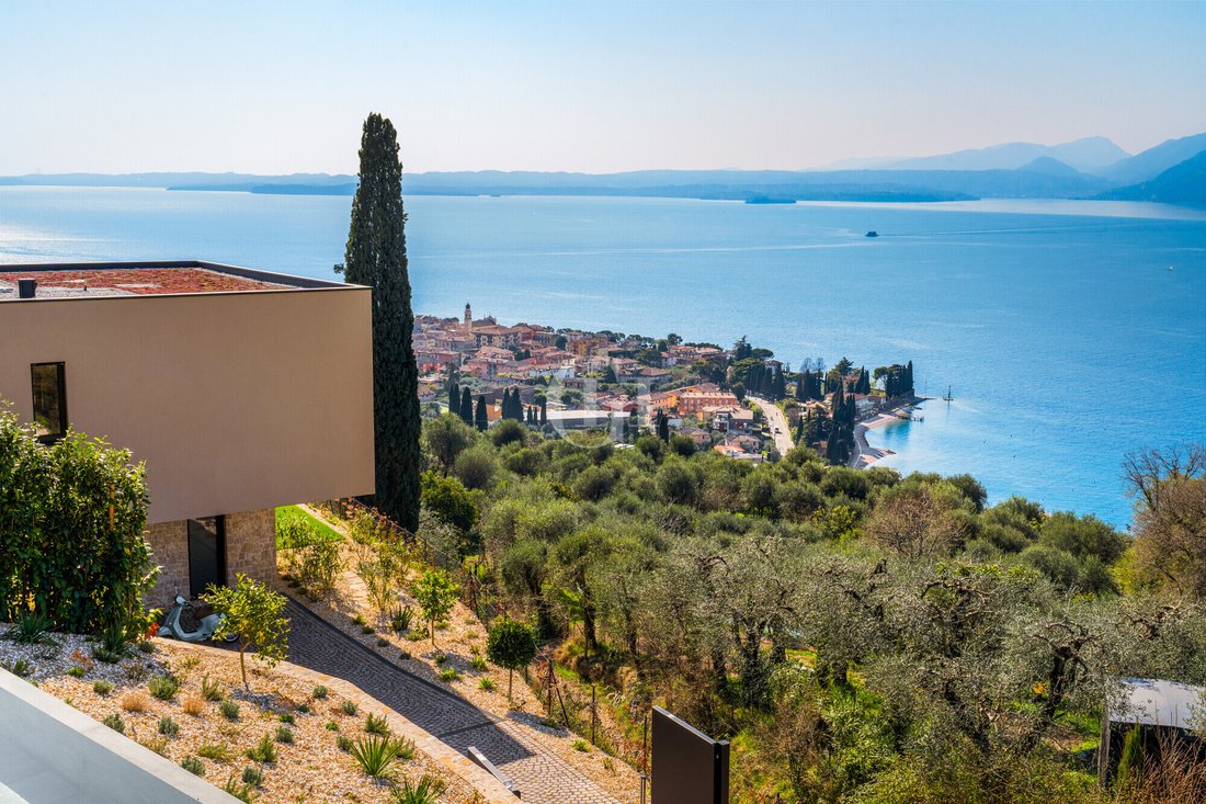 Villa in Torri del Benaco, Veneto, Italy 3 - 17490889