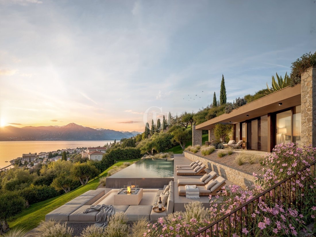 Villa in Torri del Benaco, Veneto, Italy 1 - 17491085