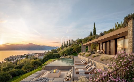 Villa in Torri del Benaco, Veneto, Italy 1
