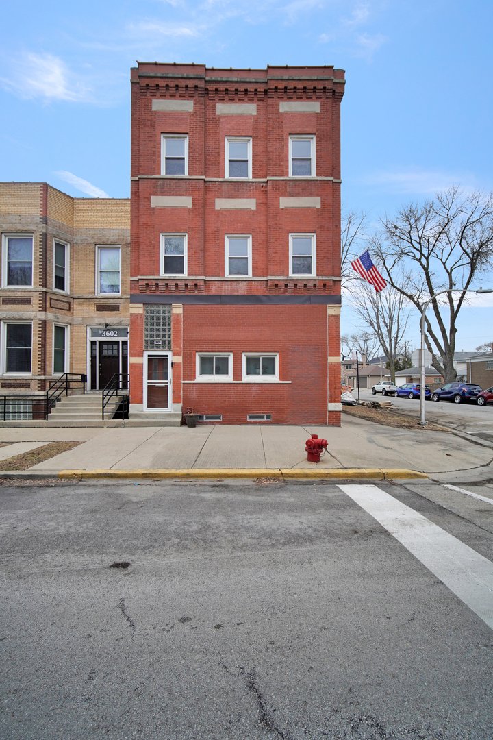 Chicago, Illinois, United States 1 - 17490821