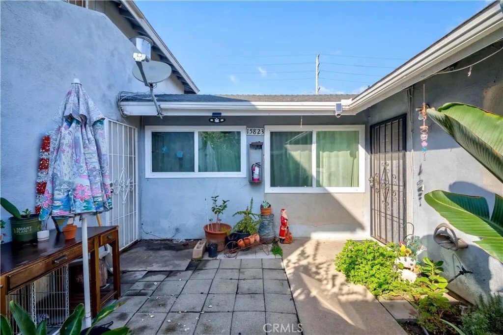 Tustin, California, United States 5 - 17331421