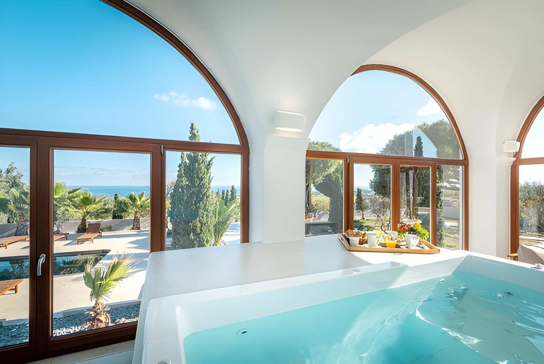 Villa in Thira, Aegean, Greece 4 - 10618191