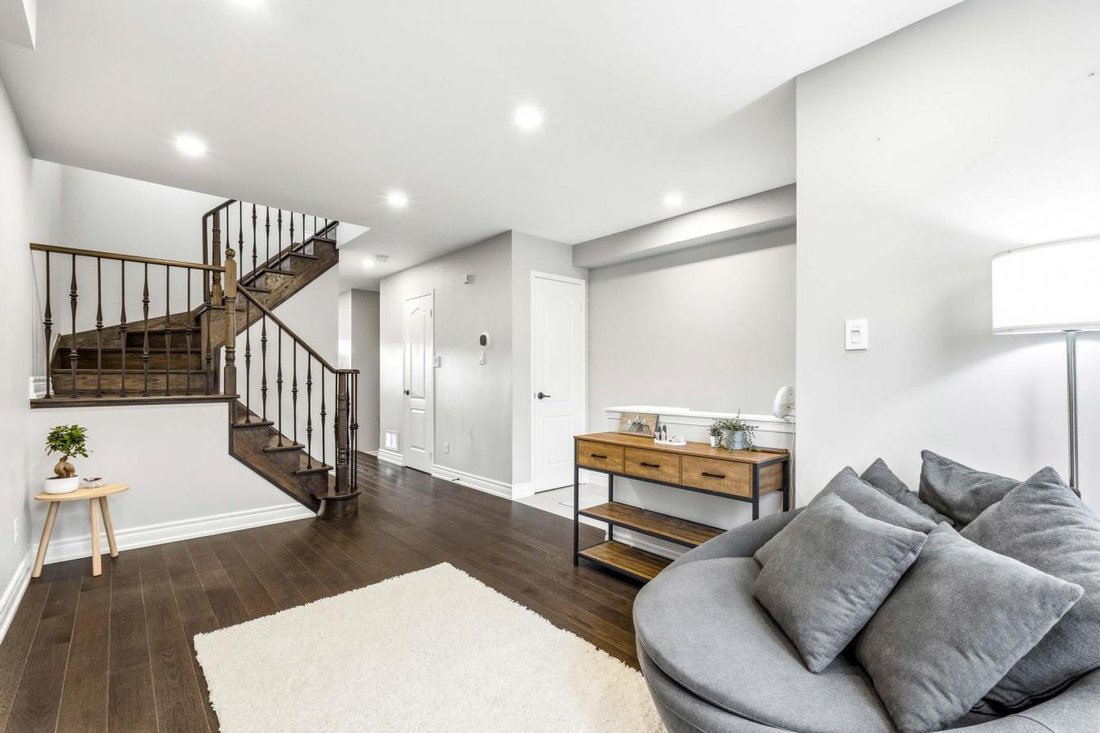 House in Mississauga, Ontario, Canada 5 - 17491131