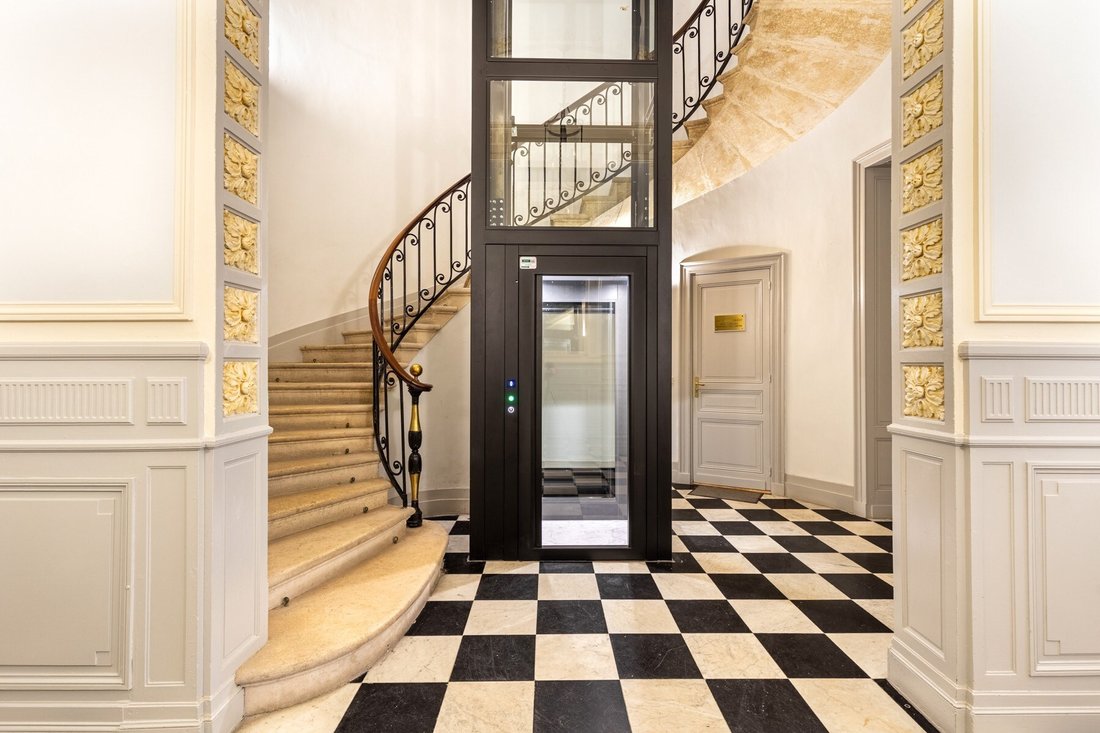 Apartment in Hôtel de Ville-Quinconce-Saint Seurin-Fondaudège, Bordeaux, France 2 - 17491148