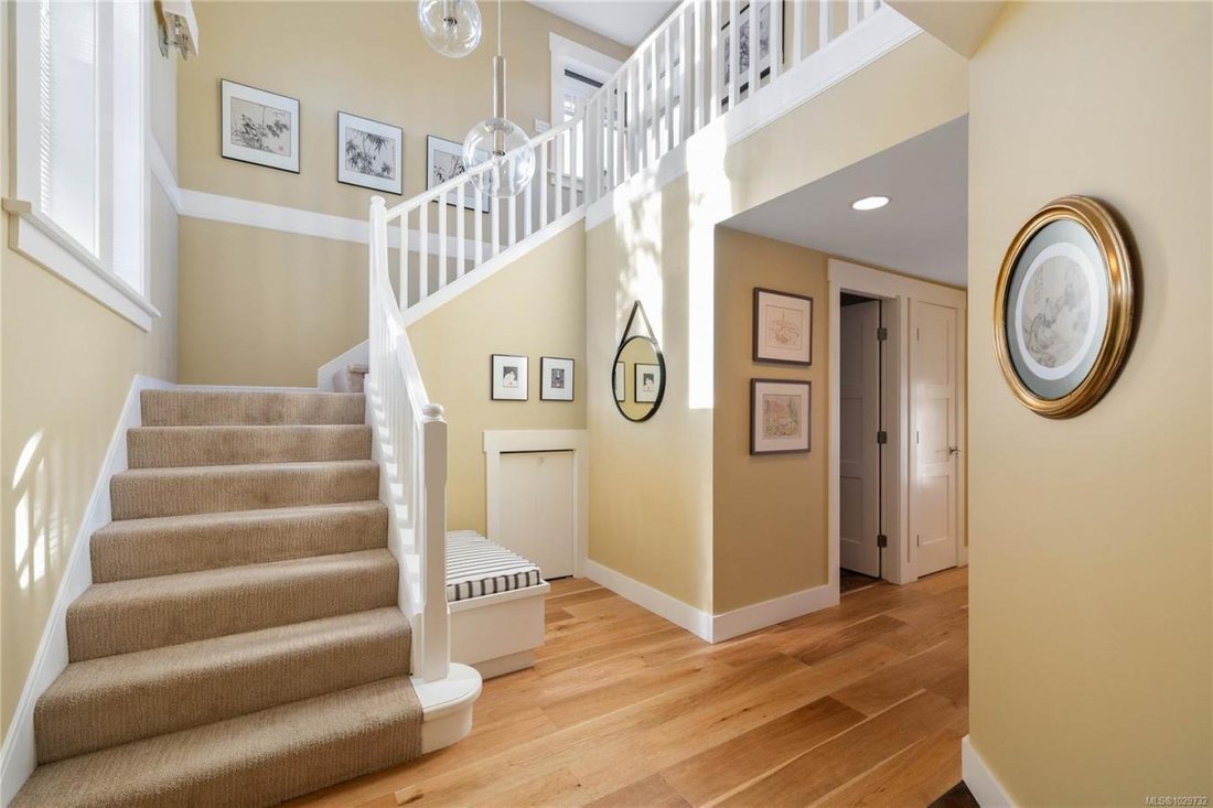 House in Saltspring Island, British Columbia, Canada 4 - 17491161