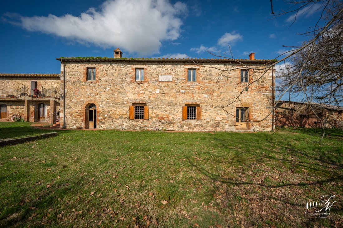Country House in Asciano, Tuscany, Italy 4 - 17458963